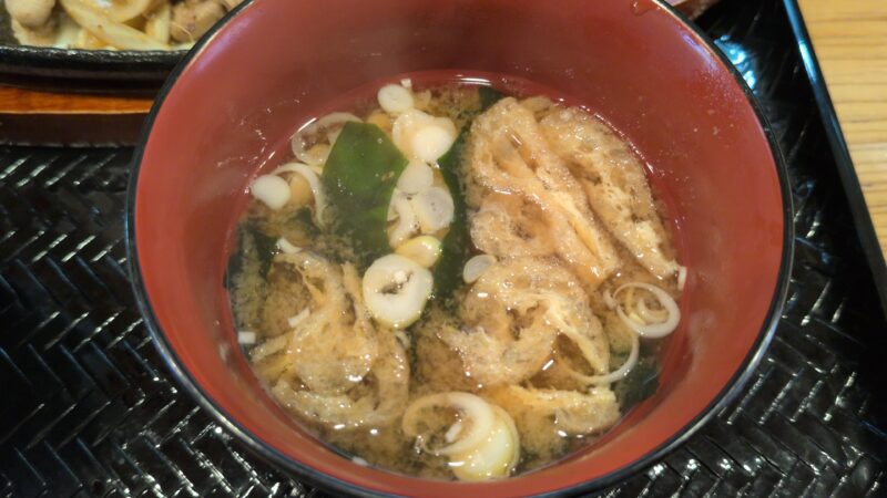 町屋「餃子は一龍」ランチ『生姜焼き定食』