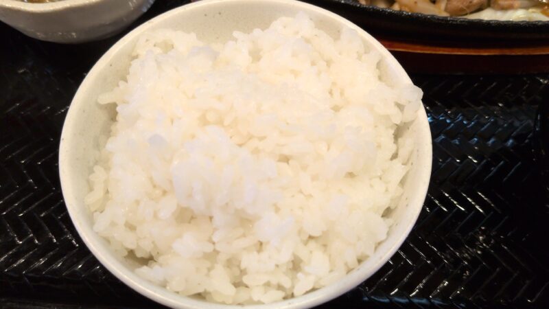 町屋「餃子は一龍」ランチ『生姜焼き定食』